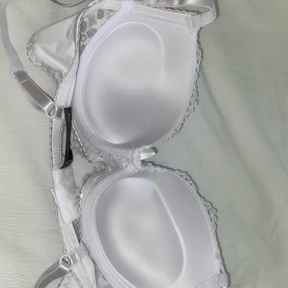 Bra - Picture 2 of 3